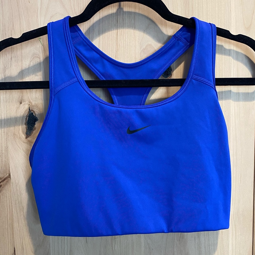 Nike Women’s Medium Support Sports Bra
